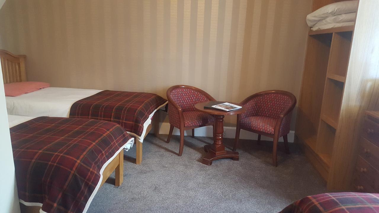 Ord Arms Hotel Мьюир-оф-Орд Экстерьер фото